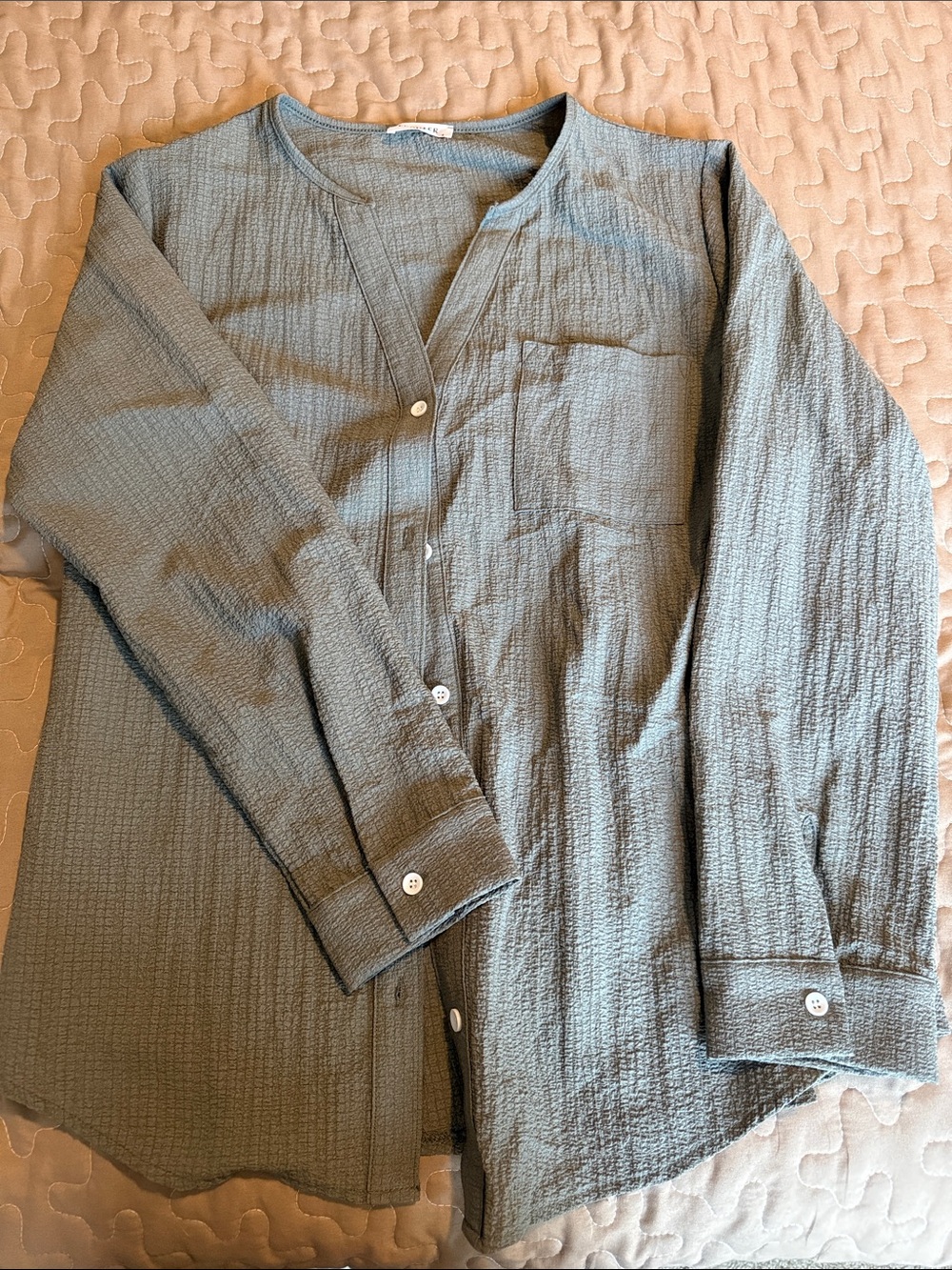 Women's Lightweight Textured Button-Up Shirt Jacket in Olive Green